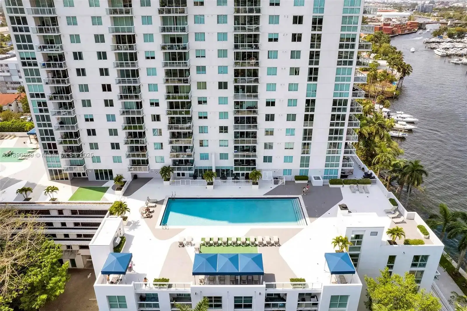 1871 NW S River Dr # 501, Miami FL 33125 photo 3