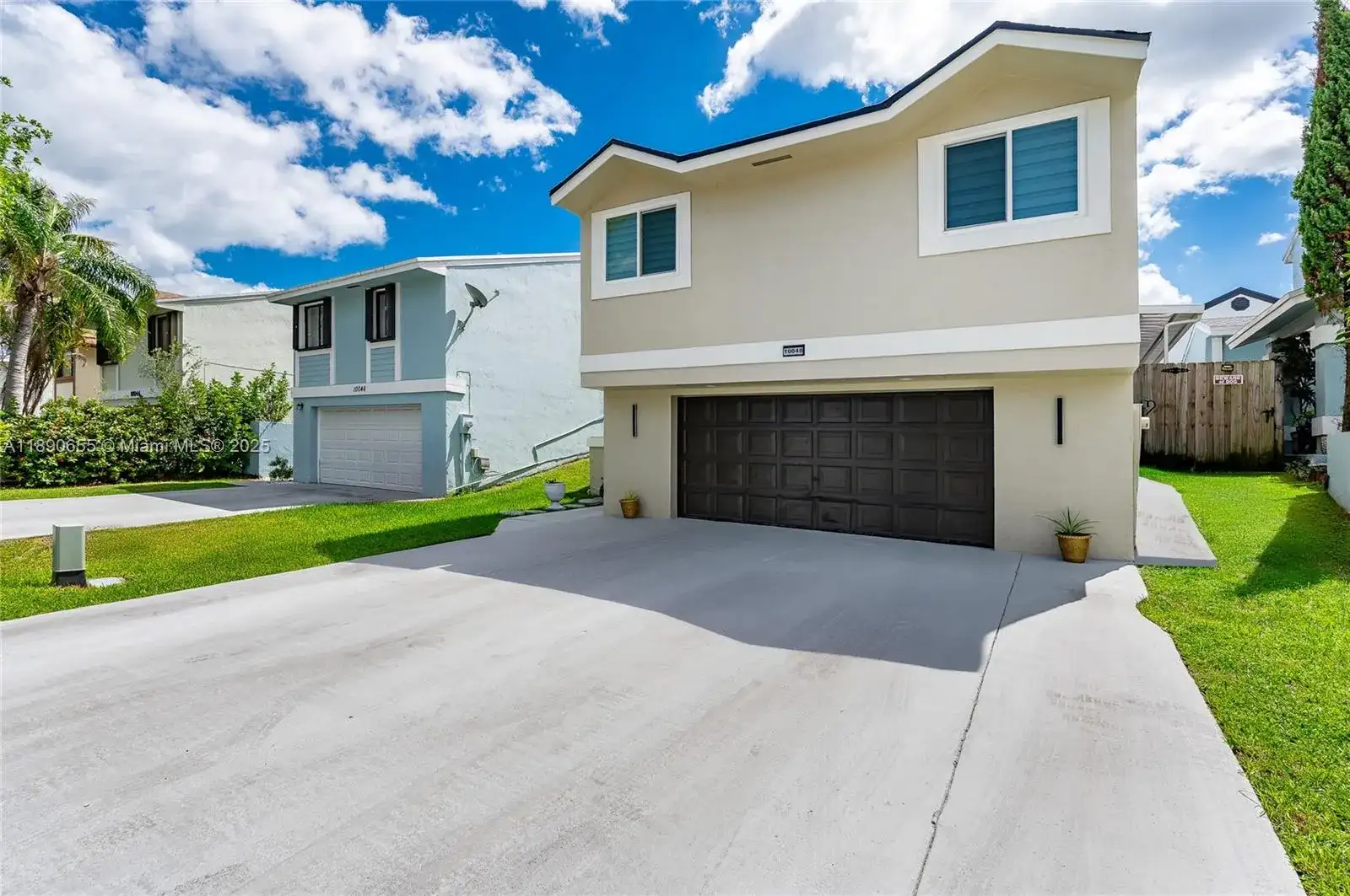 10048 SW 221st St, Cutler Bay FL 33190 photo 3