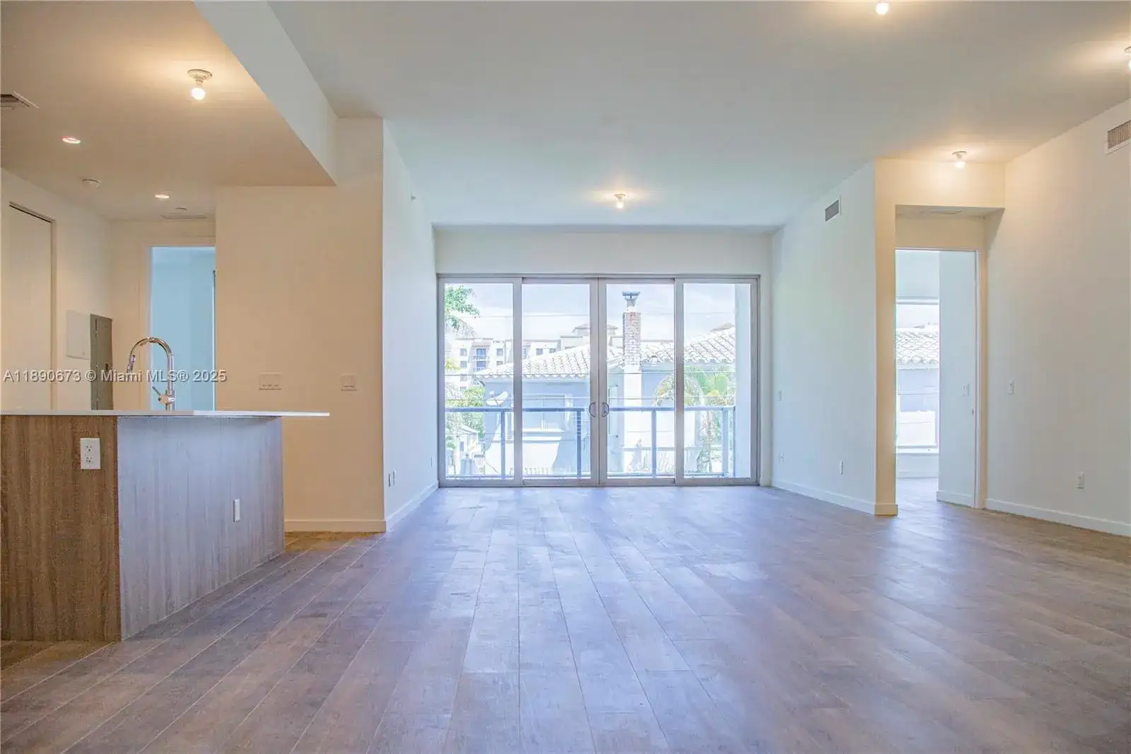 529 SW 11th St # 203, Miami FL 33129 photo 5