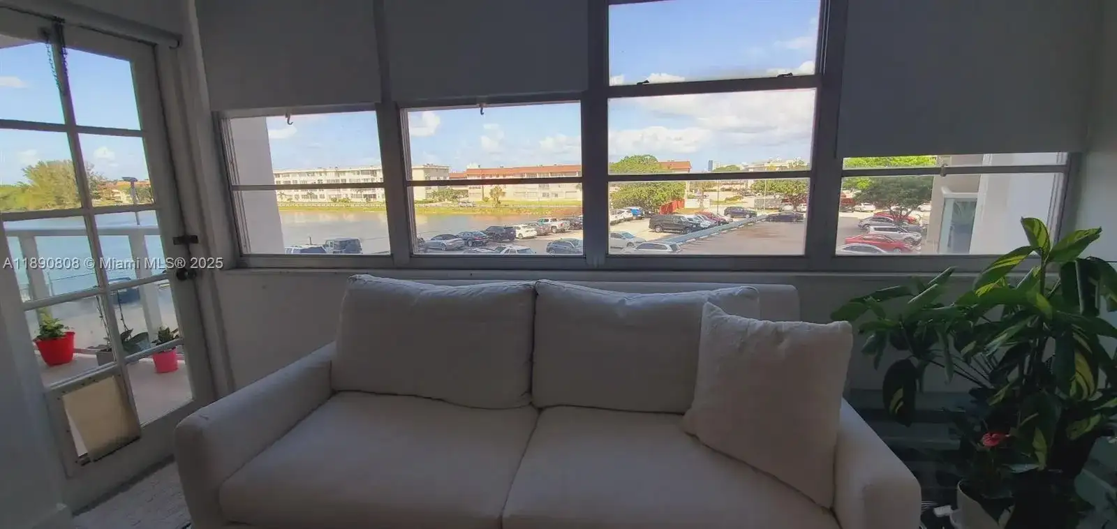 1351 NE Miami Gardens Dr # 202E, Miami FL 33179 photo 4
