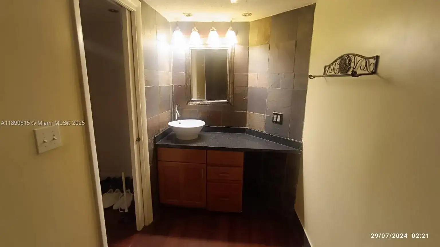 2850 N Oakland Forest Dr # 309, Oakland Park FL 33309 photo 3