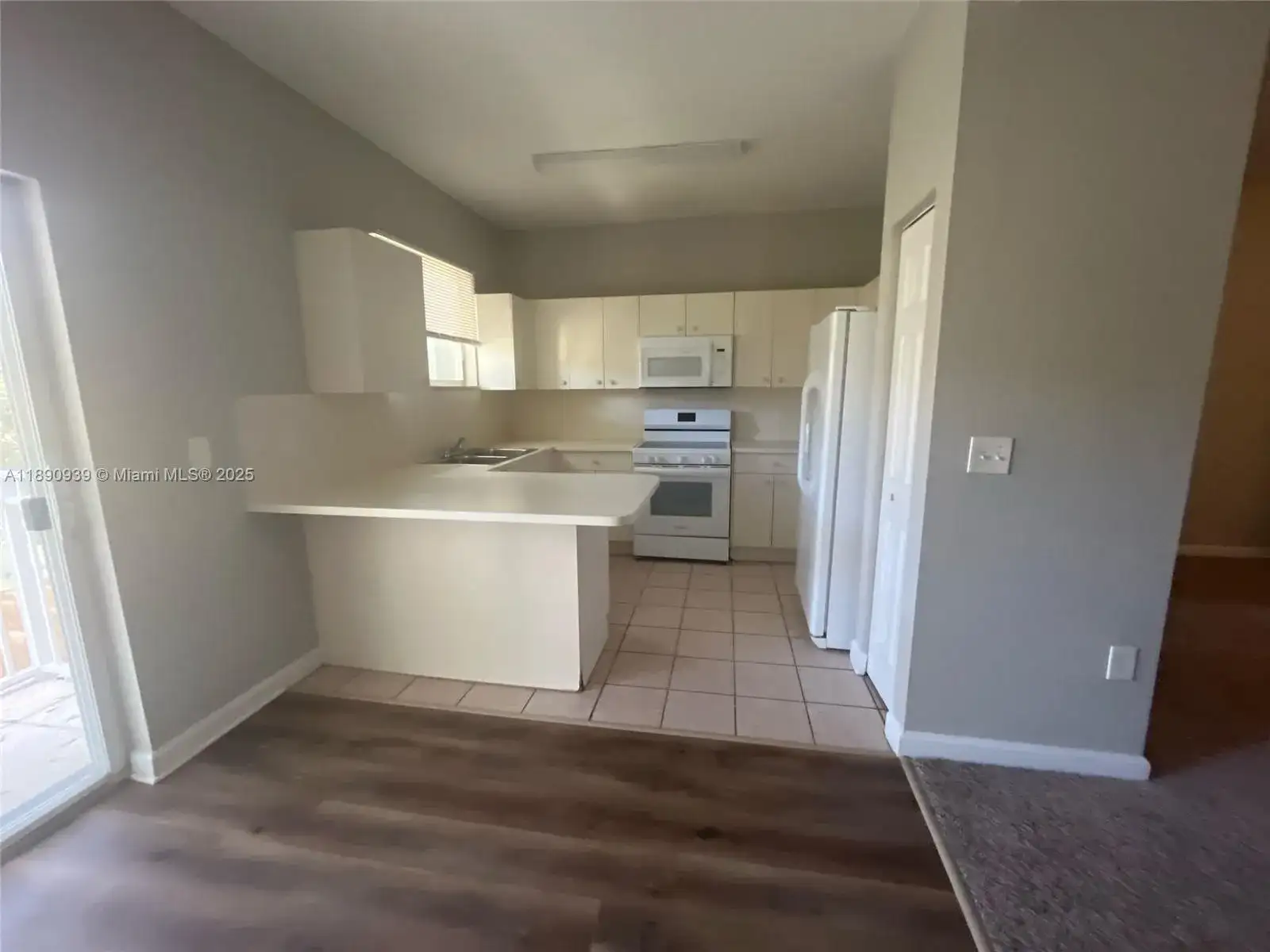 2731 NE 3rd Dr # 203, Homestead FL 33033 photo 4