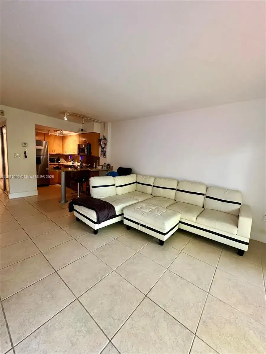 1650 NE 115th St # 102, Miami FL 33181 photo 4