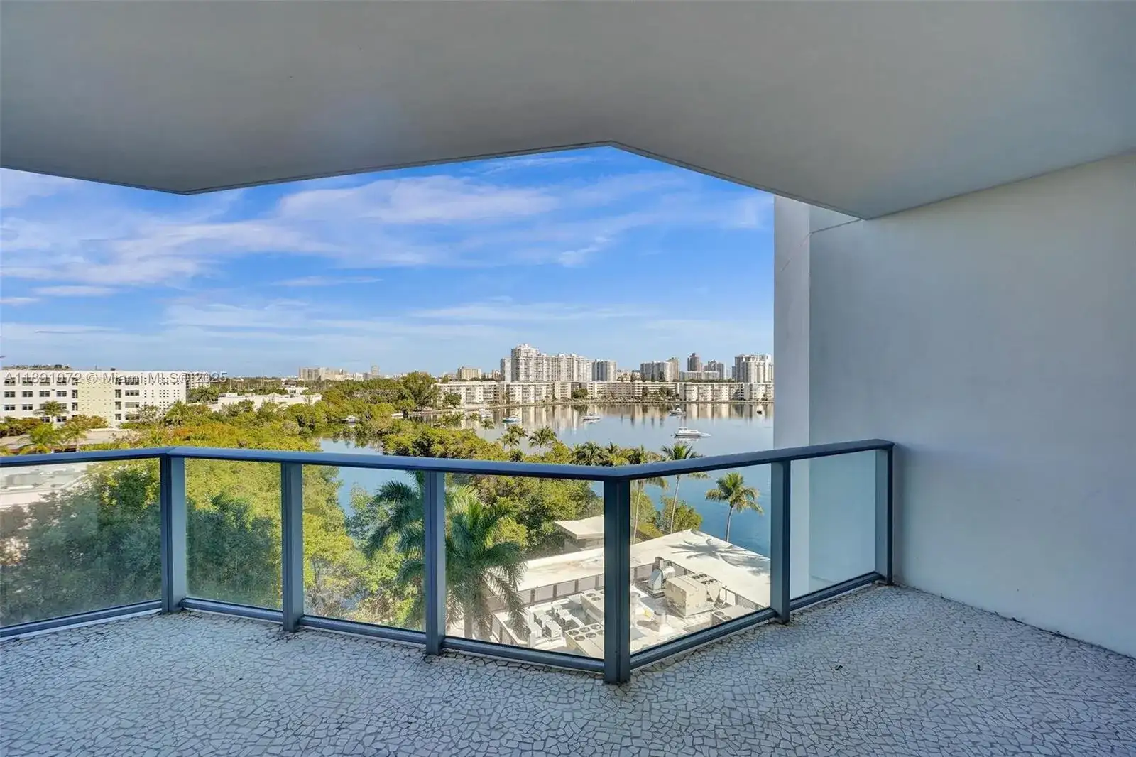 17301 Biscayne Blvd # 708, North Miami Beach FL 33160 photo 4