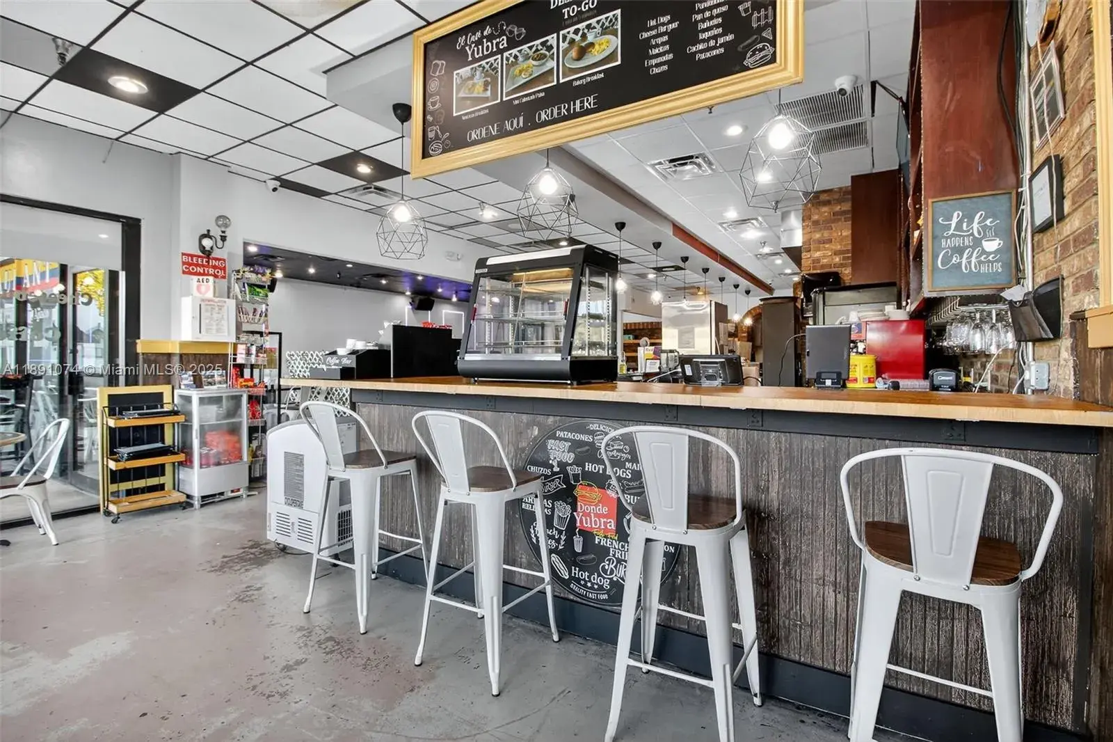 Restaurant and Bar For Sale in Coral Springs, Coral Springs FL 33071