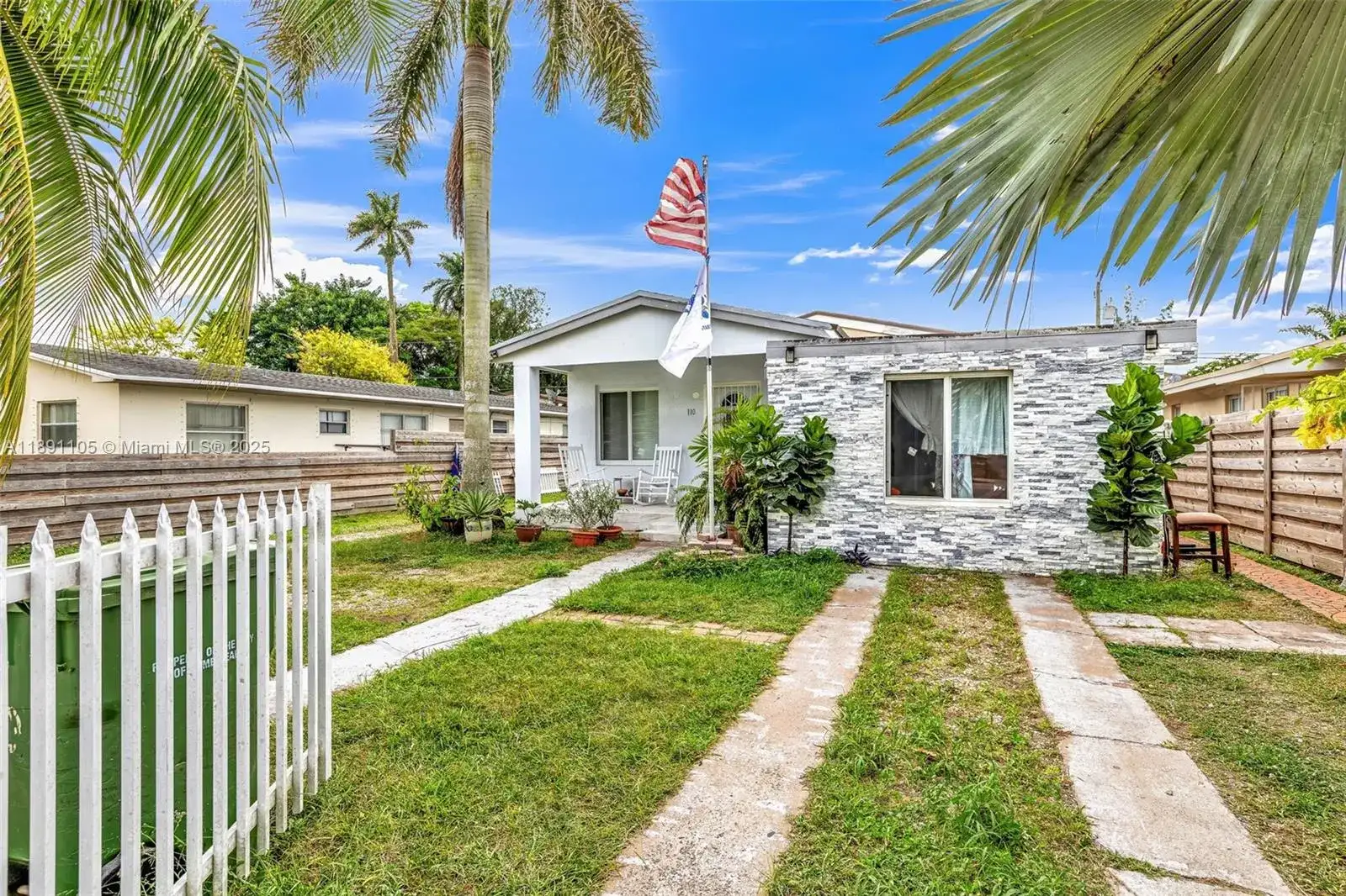 110 NE 9th Ct, Homestead FL 33030 photo 3