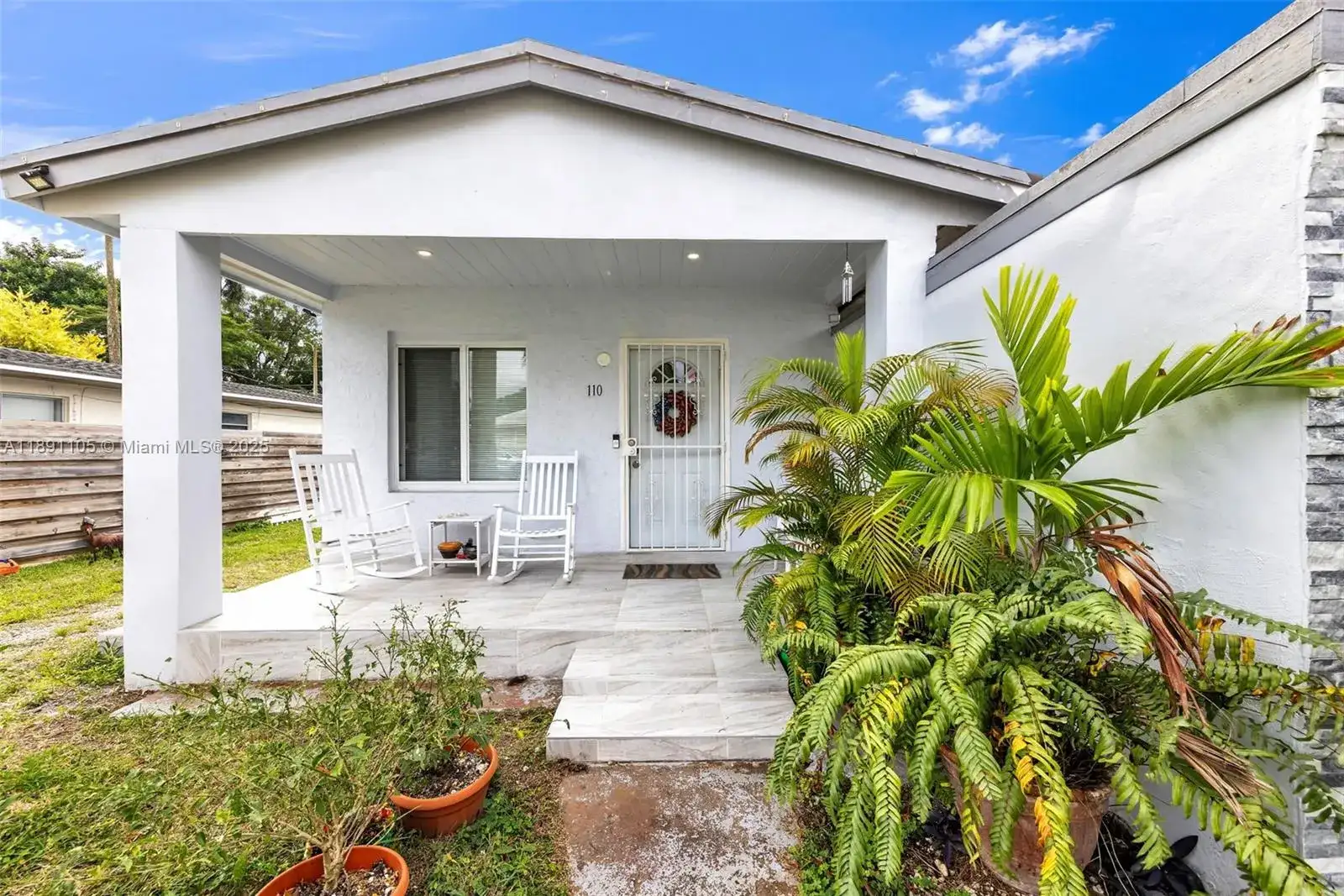 110 NE 9th Ct, Homestead FL 33030 photo 4