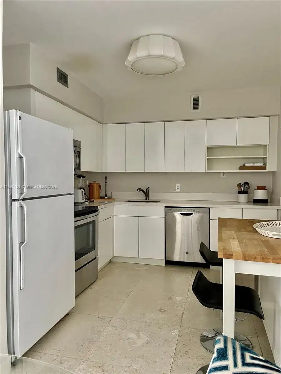 5700 Collins Ave # 11A, Miami Beach FL 33140 photo 4