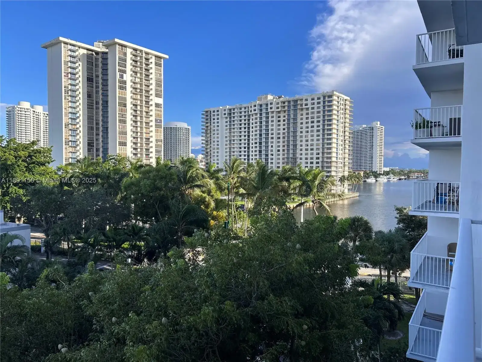 2851 NE 183rd St # 509E, Aventura FL 33160 photo 3