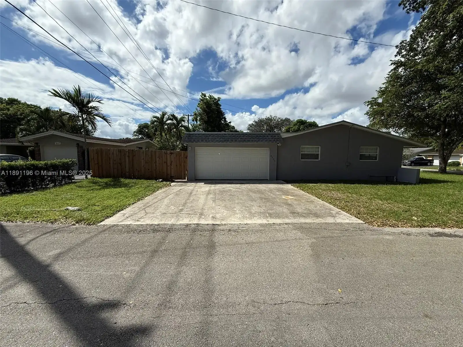 4300 NW 3rd Ct # 1, Plantation FL 33317 photo 2
