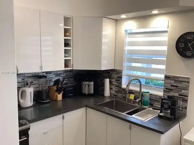 3133 S Ocean Dr # 118, Hallandale Beach FL 33009 photo 2