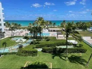 5005 Collins Ave # 411, Miami Beach FL 33140
