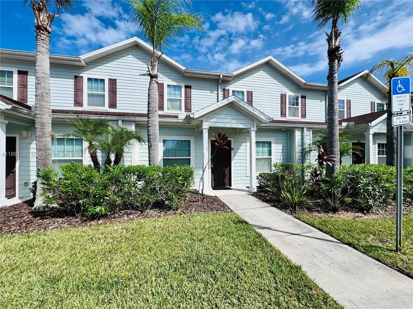 3207 Oyster Ln, Kissimmee FL 34747