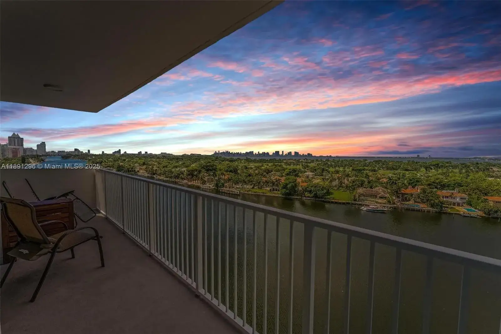 2 bedroom 2 bath Residential for sale at 5838 Collins Ave # 11B, Miami Beach FL 33140