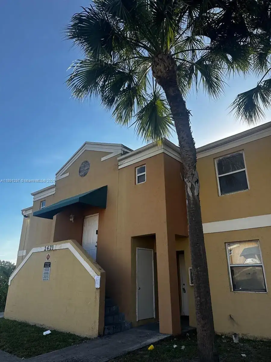 2421 NW 56th Ave # 102, Lauderhill FL 33313 photo 4
