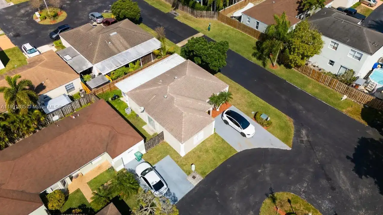 22226 SW 98th Pl, Cutler Bay FL 33190 photo 3