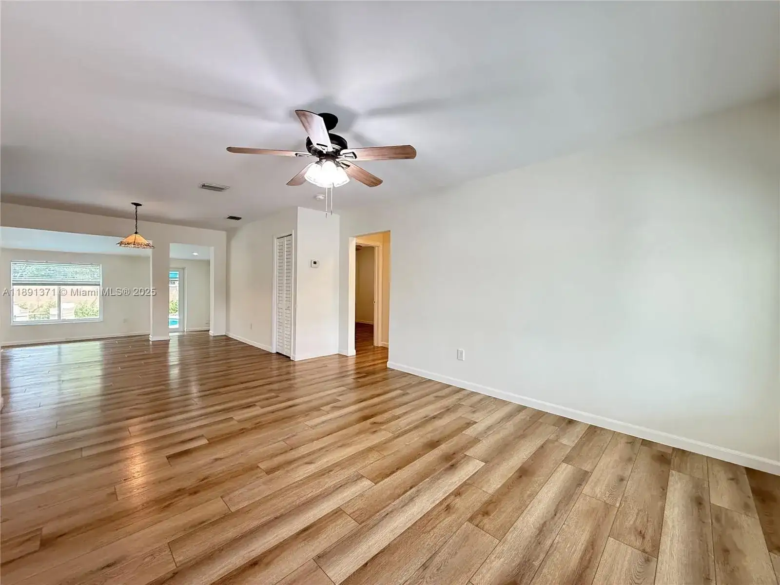 2625 SW 67th Ave, Miami FL 33155 photo 2