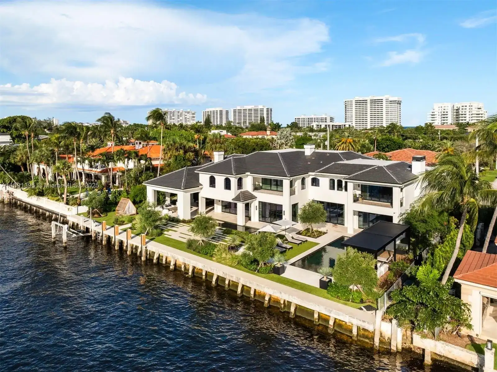 2401 Spanish River Rd, Boca Raton FL 33432