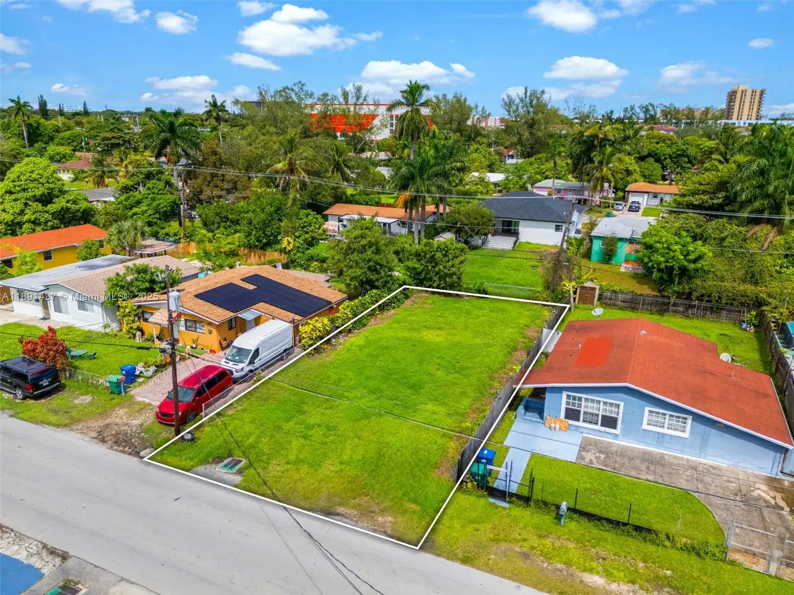 1453 NE 117th St, Miami FL 33161 photo 4