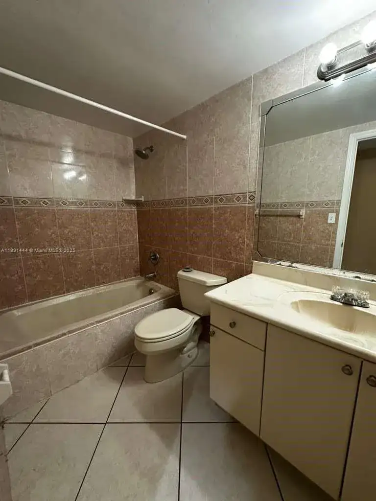 1455 N Treasure Dr # 2N, North Bay Village FL 33141 photo 2