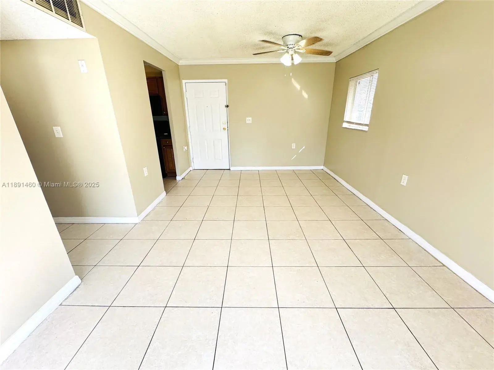 1141 Lake Victoria Dr, West Palm Beach FL 33411