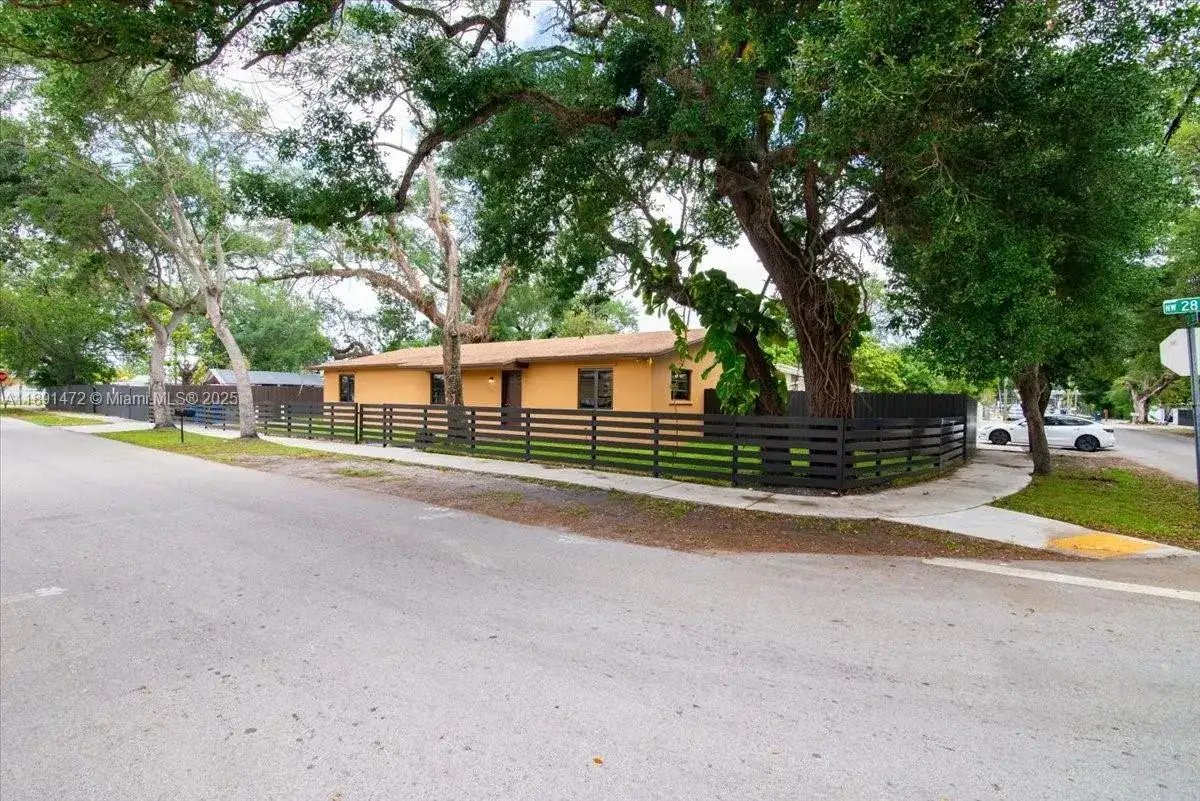 17001 NW 28th Ave, Miami Gardens FL 33056 photo 4