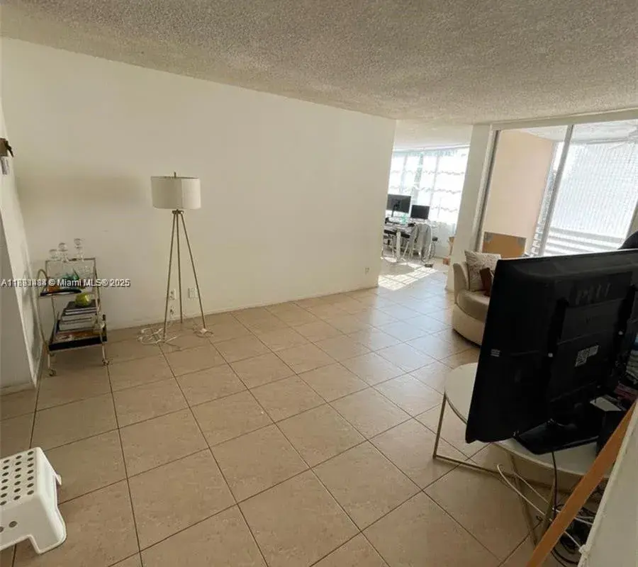 9460 Live Oak Pl # 309, Davie FL 33324