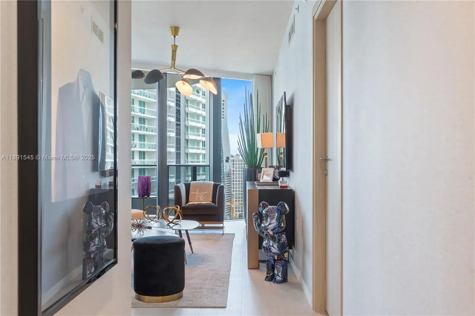 1000 Brickell Plz # 3401, Miami FL 33131 photo 2