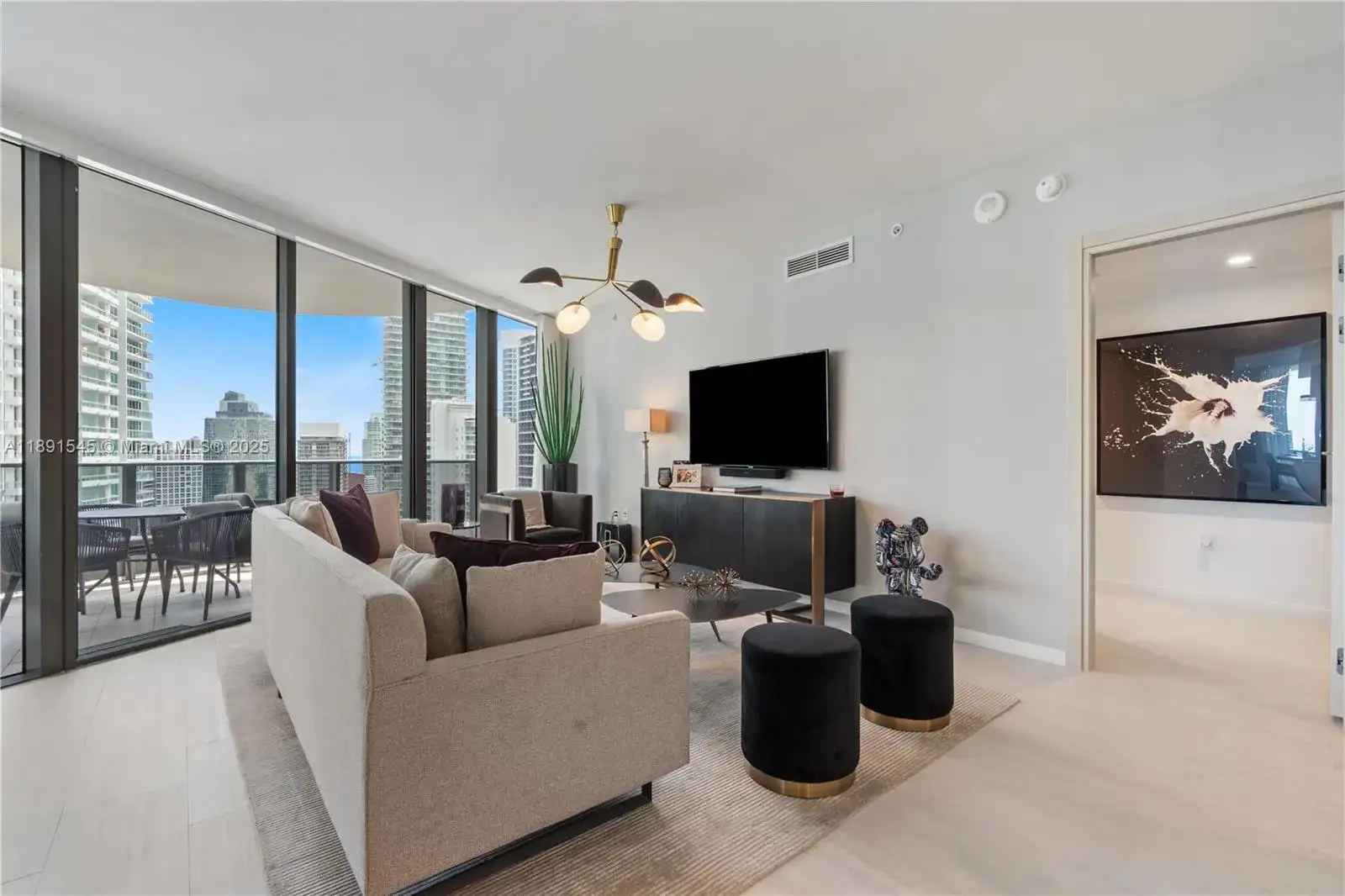 1000 Brickell Plz # 3401, Miami FL 33131 photo 4