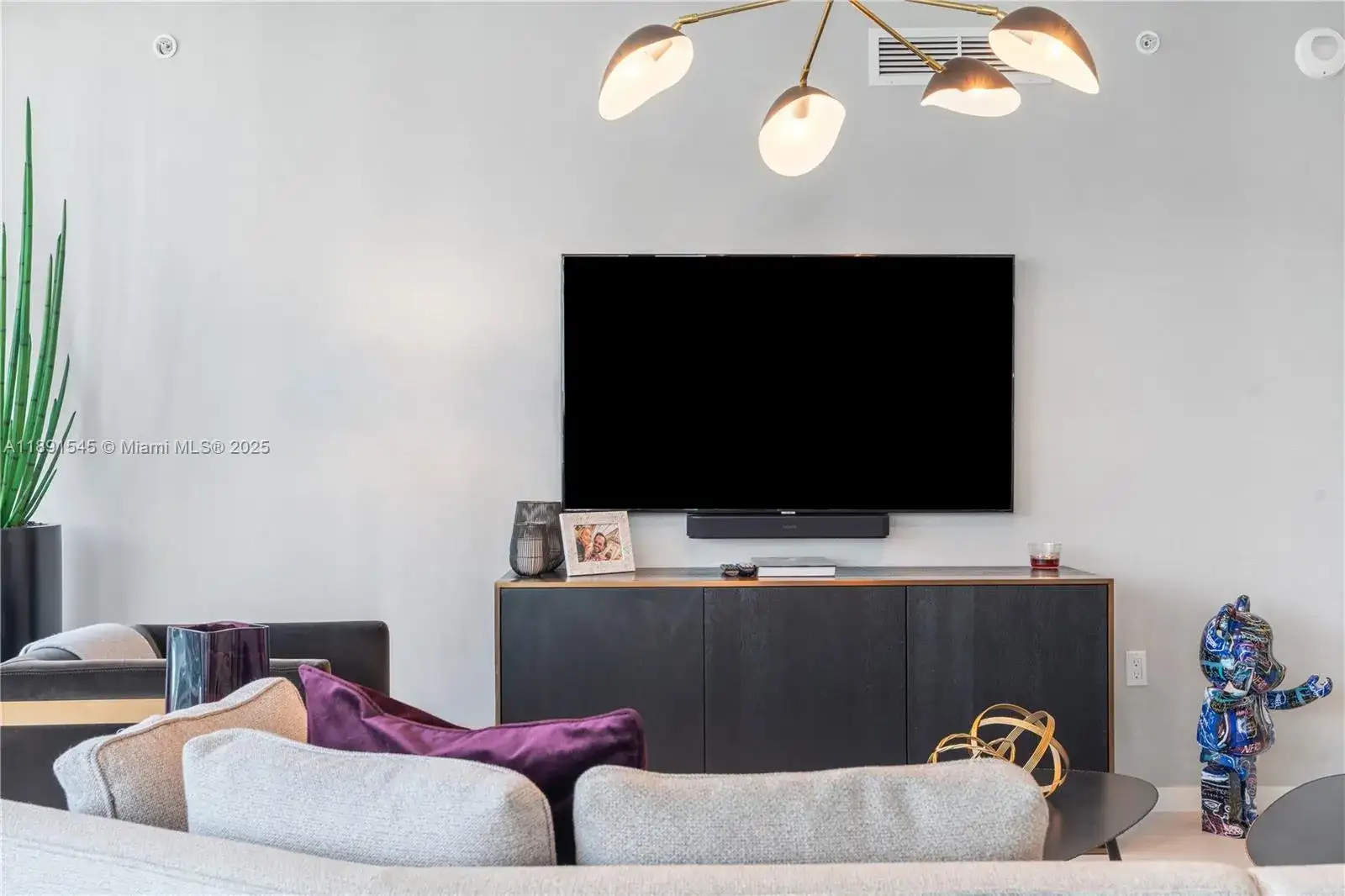 1000 Brickell Plz # 3401, Miami FL 33131 photo 5