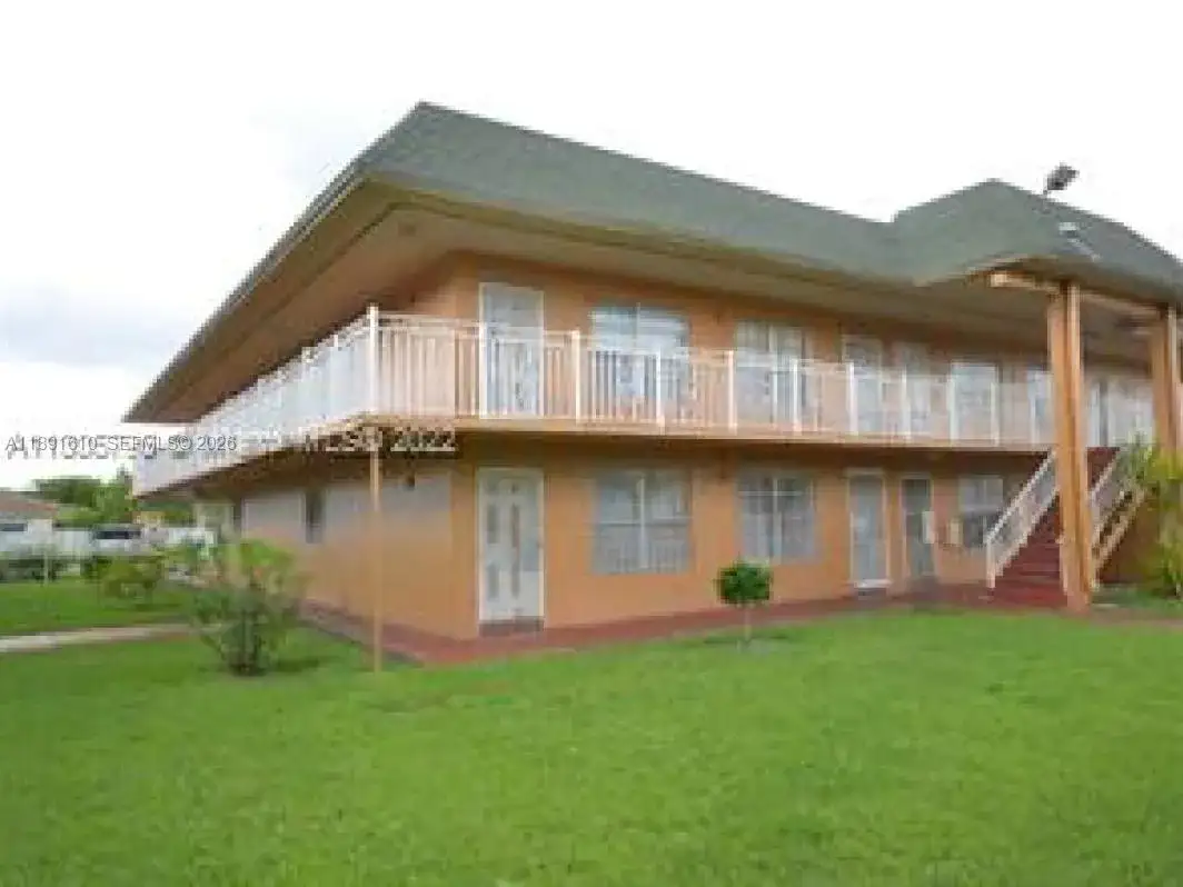 271 NW 177th St # 207, Miami Gardens FL 33169 photo 3