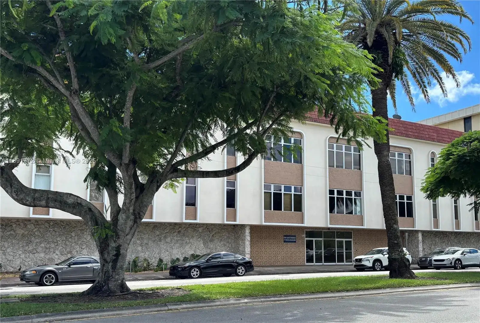 717 Ponce De Leon Blvd # 328, Coral Gables FL 33134 photo 2