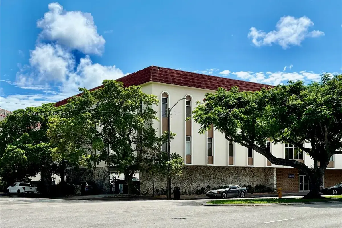 717 Ponce De Leon Blvd # 328, Coral Gables FL 33134