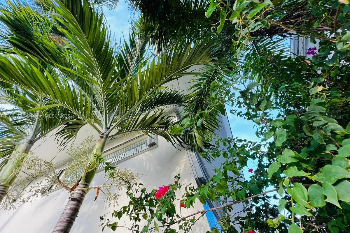 7435 Byron Ave, Miami Beach FL 33141