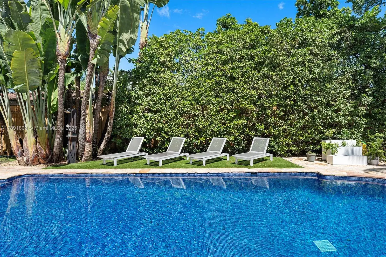 2701 N Bay Rd, Miami Beach FL 33140 photo 4