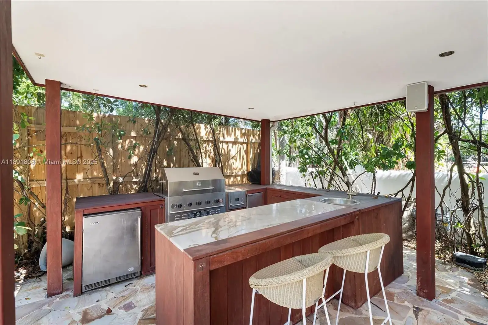2701 N Bay Rd, Miami Beach FL 33140 photo 5