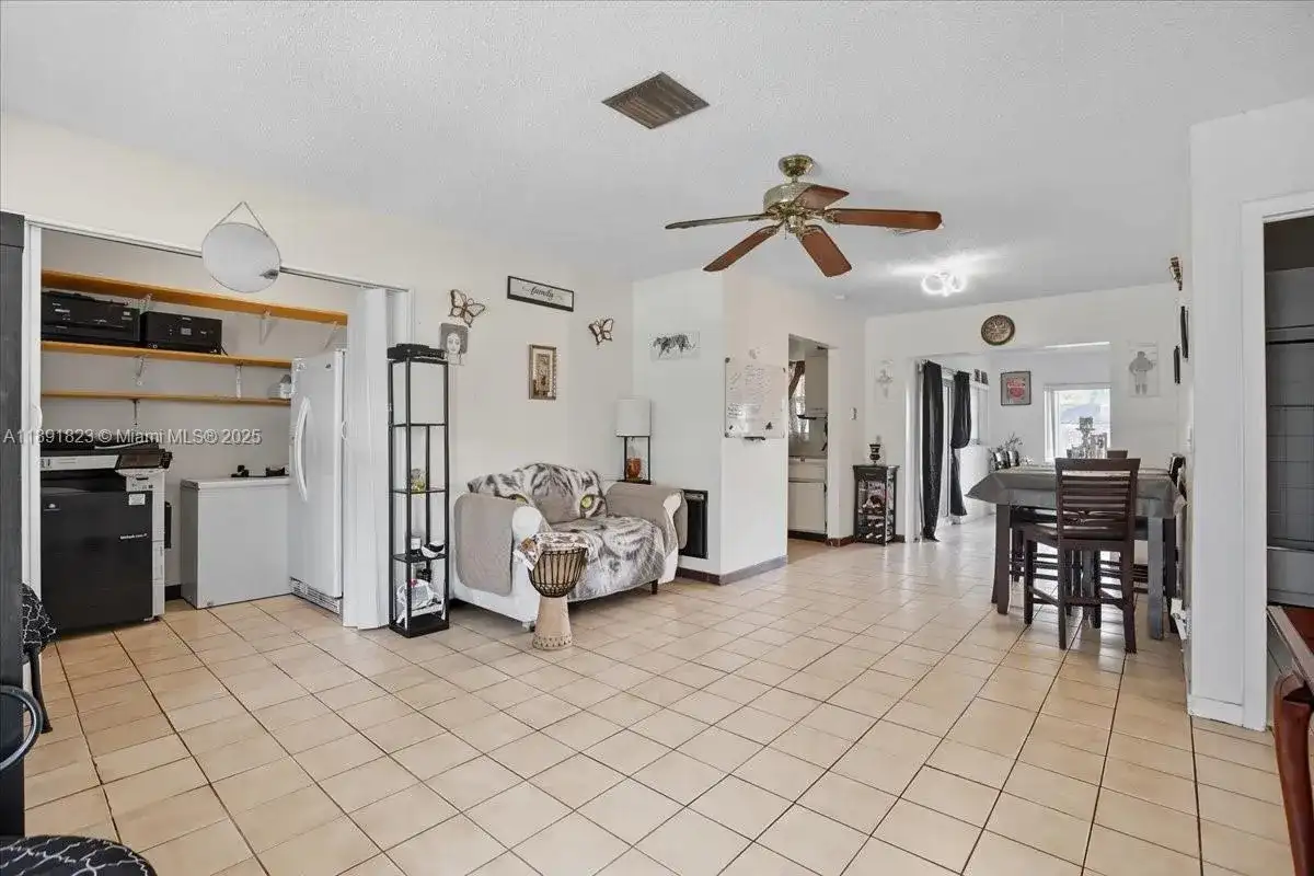 514 SW 72nd Ter, North Lauderdale FL 33068 photo 5