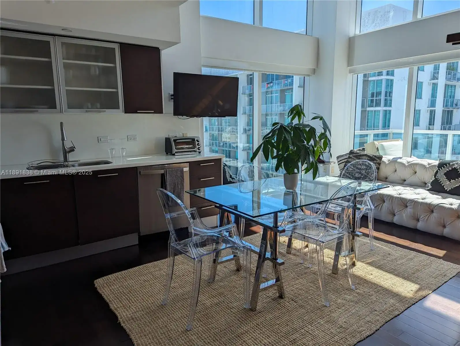 41 SE 5th St # 2302, Miami FL 33131 photo 3