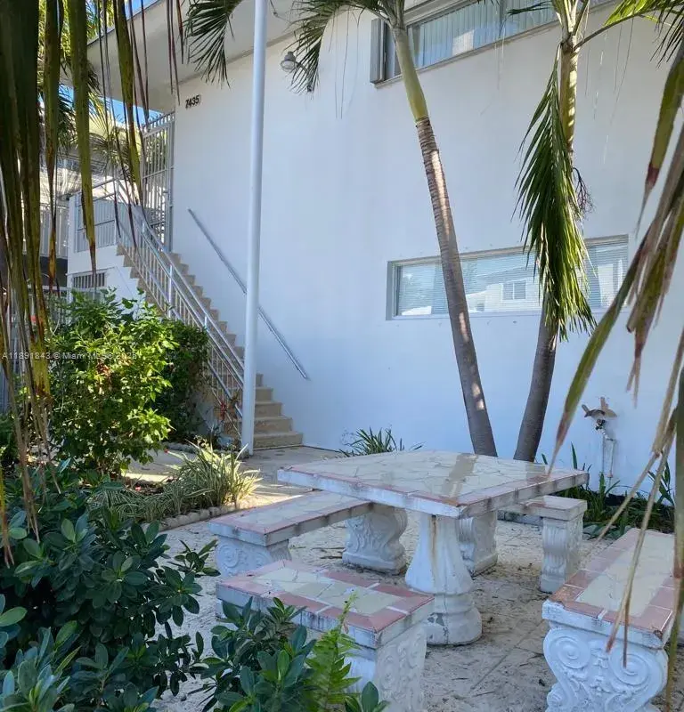 7435 Byron Ave, Miami Beach FL 33141