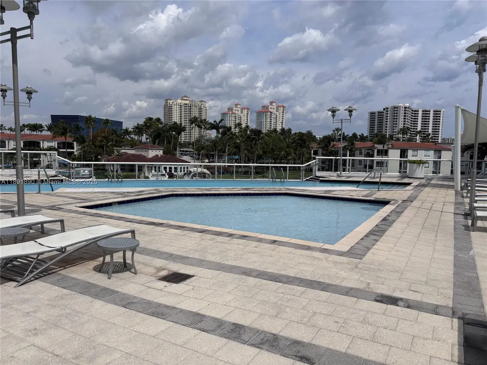 3131 NE 188th St # 809, Aventura FL 33180