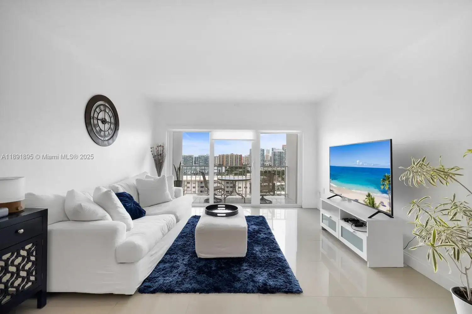 500 Bayview Dr # 2119, Sunny Isles Beach FL 33160 photo 2