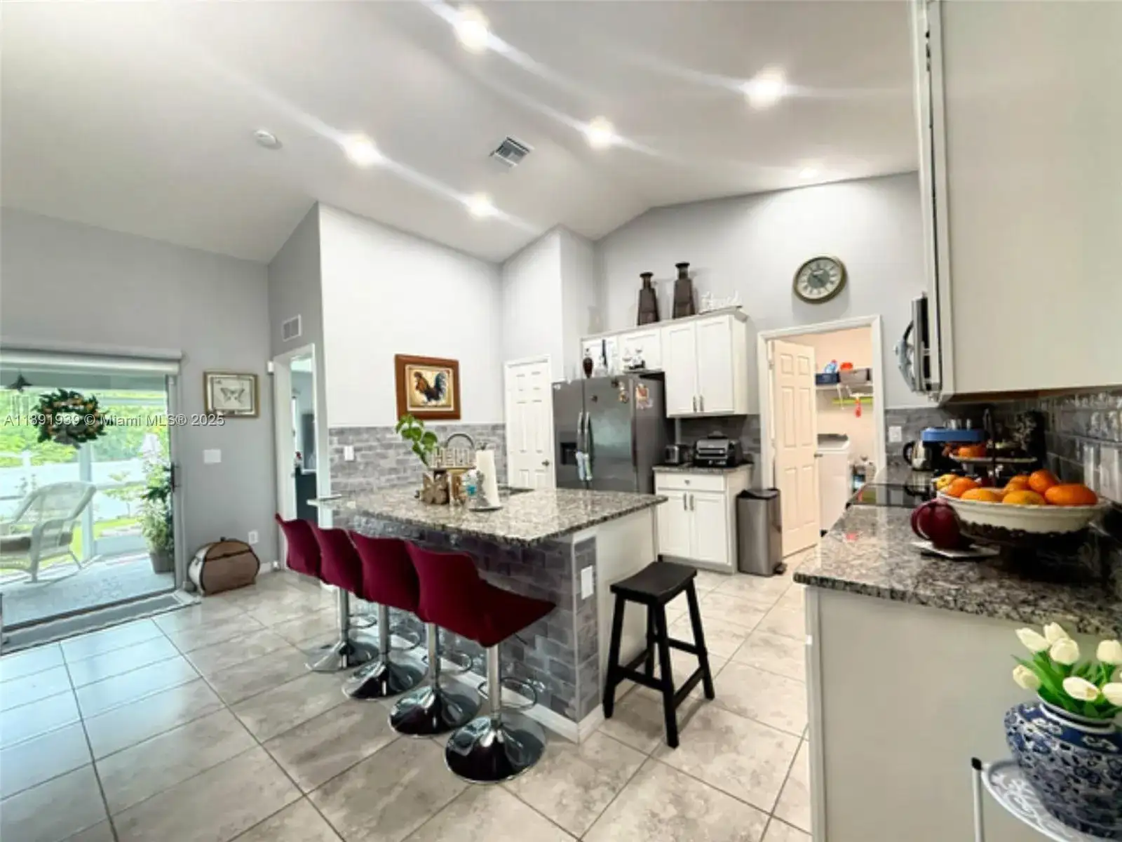 4157 NW 40th ave, Cape Coral FL 33993 photo 2