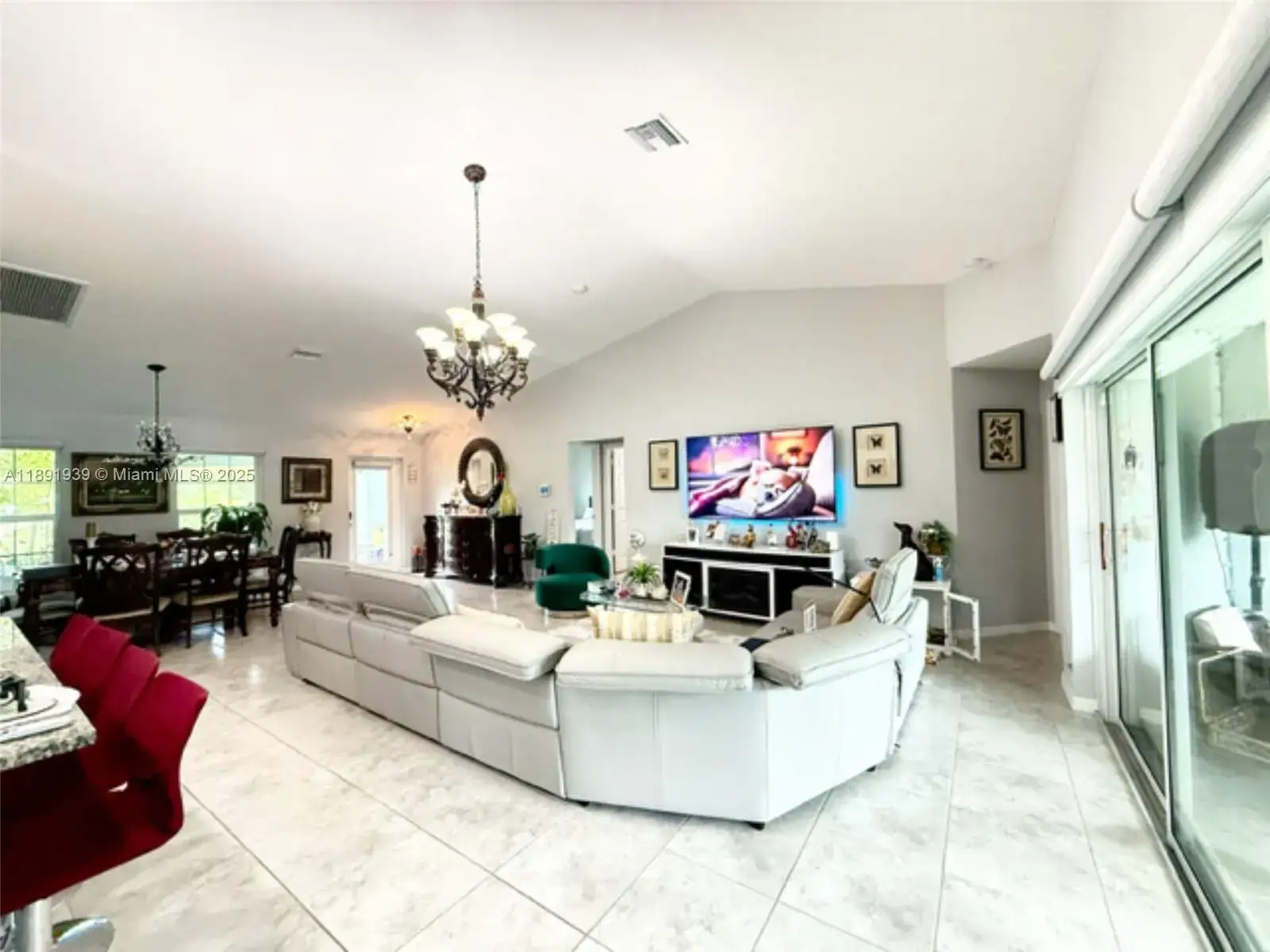 4157 NW 40th ave, Cape Coral FL 33993 photo 5