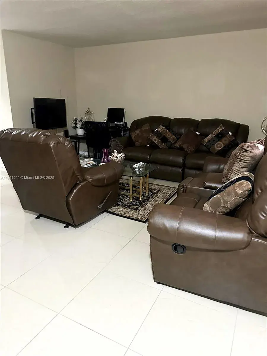 7912 Kimberly Blvd # 301, North Lauderdale FL 33068
