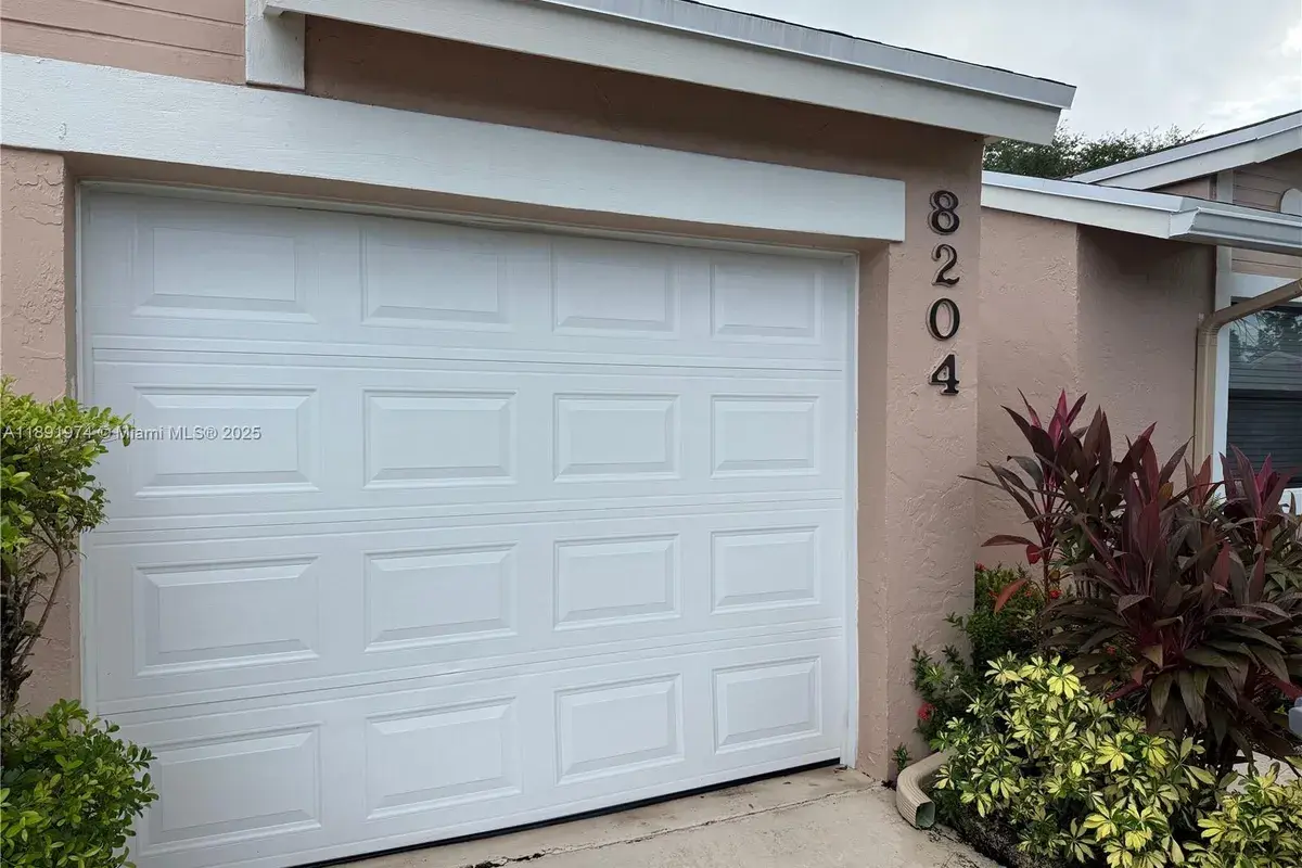 8204 Summerbreeze Ln, Boca Raton FL 33496