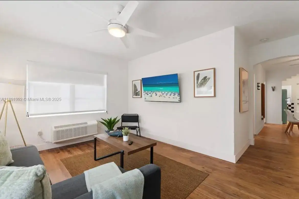 7721 Harding Ave # 4, Miami Beach FL 33141 photo 2