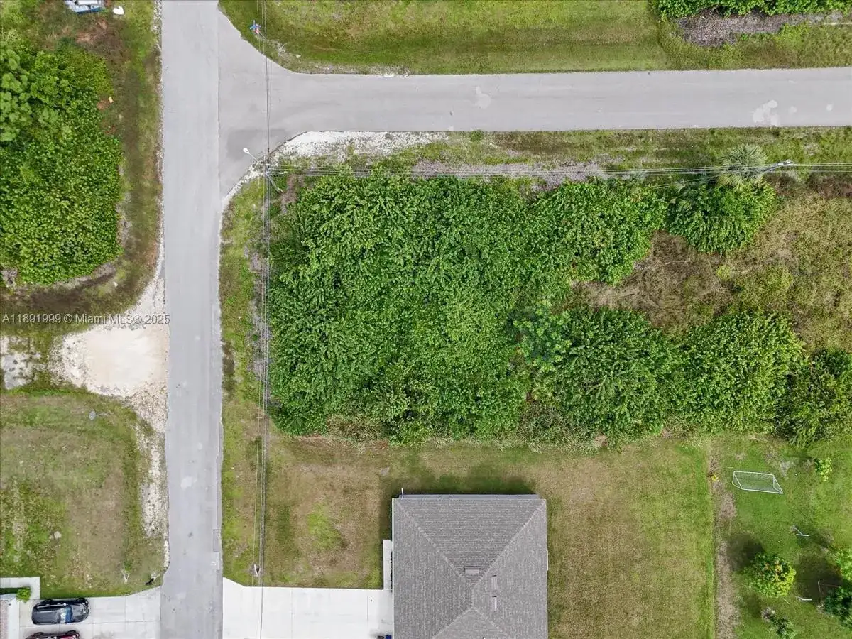 4201 15 ST SW, Lehigh Acres FL 33976 photo 3