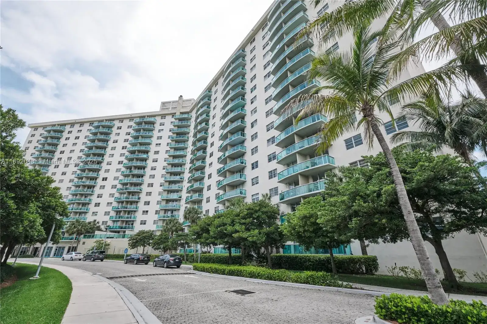19370 Collins Ave # 407, Sunny Isles Beach FL 33160 photo 2