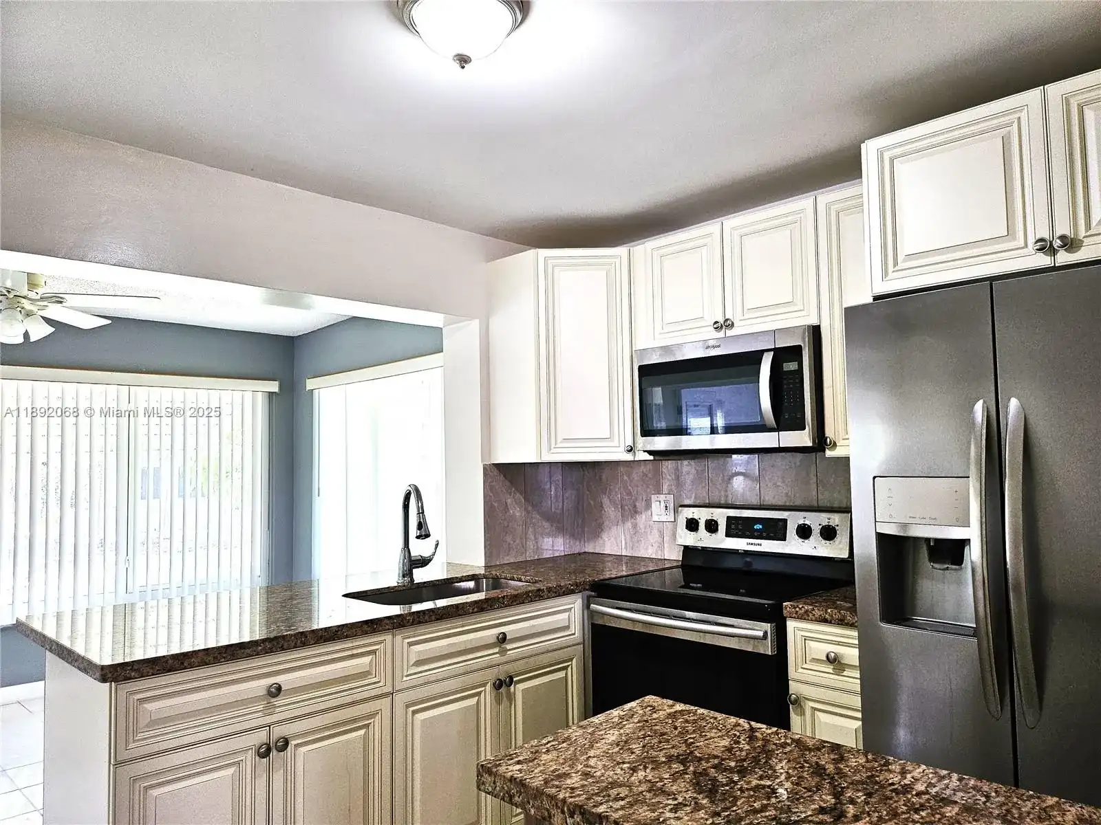 1040 NW 73rd Ter, Margate FL 33063