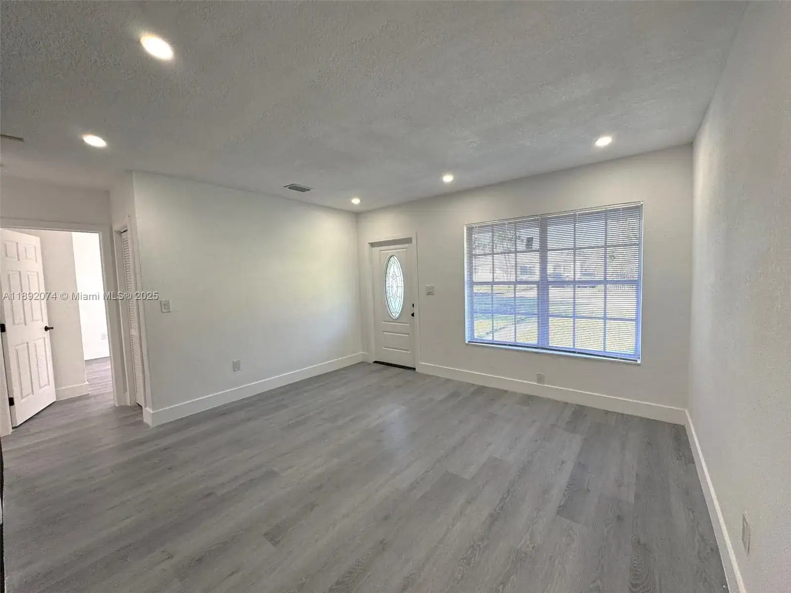 9221 Broad Manor Rd, Miami FL 33147 photo 5